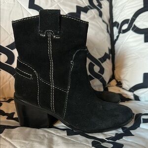 Vince Camuto Black Heeled Boots with Suede Finish
